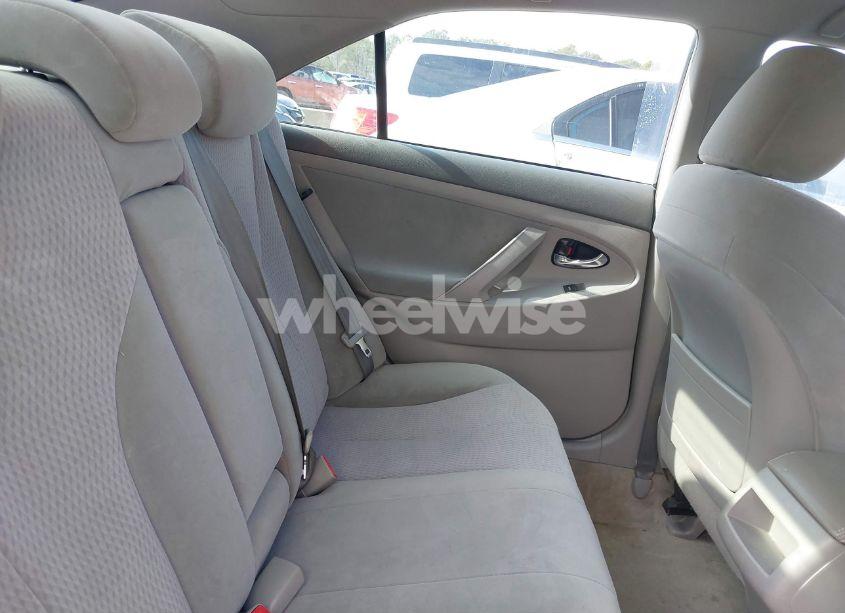 Photo 8 of 2011 Toyota Camry LE (VIN 4T1BF3EK9BU148285)