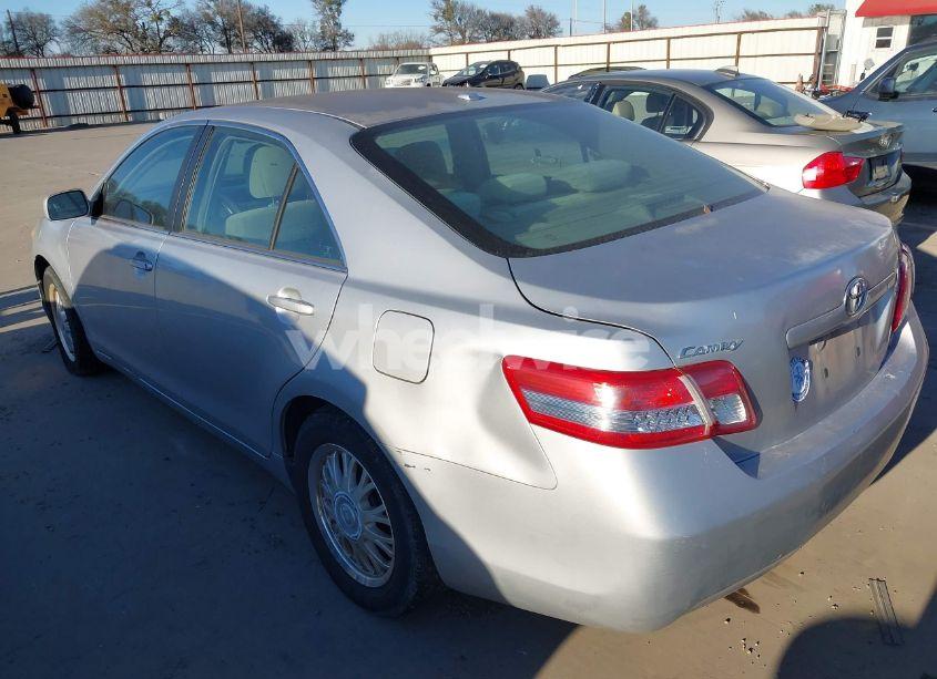 Photo 3 of 2011 Toyota Camry LE (VIN 4T1BF3EK9BU175888)