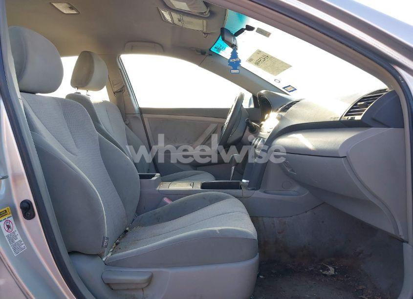 Photo 5 of 2011 Toyota Camry LE (VIN 4T1BF3EK9BU175888)