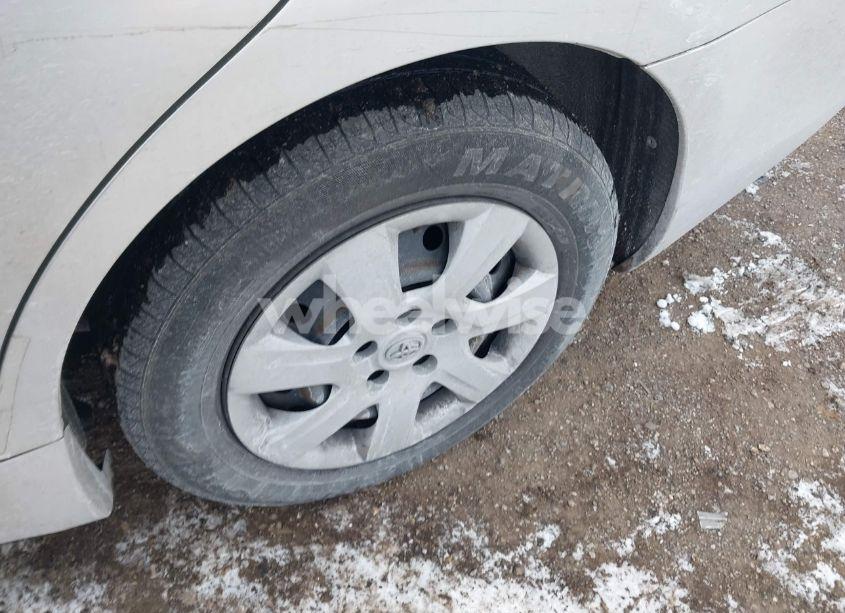 Photo 12 of 2011 Toyota Camry LE (VIN 4T1BF3EK9BU180413)