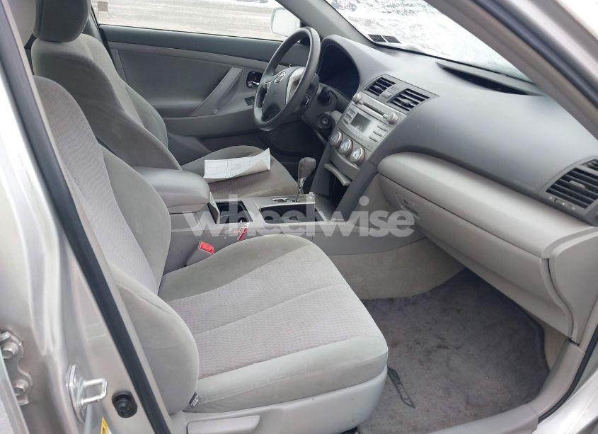 Photo 5 of 2011 Toyota Camry LE (VIN 4T1BF3EK9BU180413)