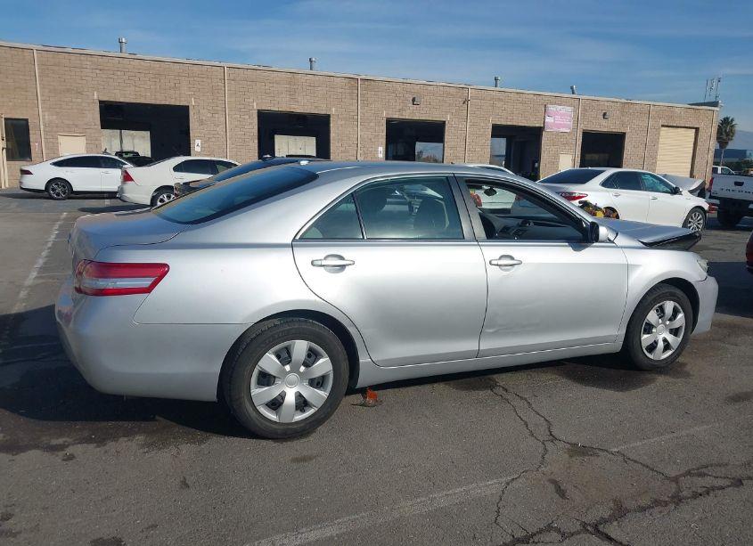 Photo 13 of 2011 Toyota Camry LE (VIN 4T1BF3EK9BU182033)