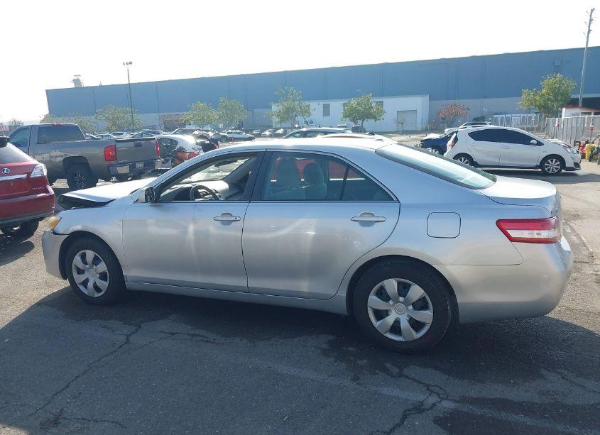 Photo 14 of 2011 Toyota Camry LE (VIN 4T1BF3EK9BU182033)