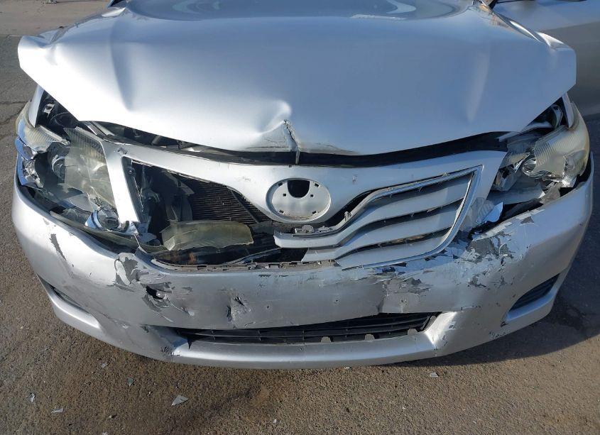 Photo 6 of 2011 Toyota Camry LE (VIN 4T1BF3EK9BU182033)