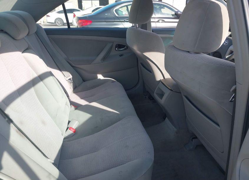 Photo 8 of 2011 Toyota Camry LE (VIN 4T1BF3EK9BU182033)