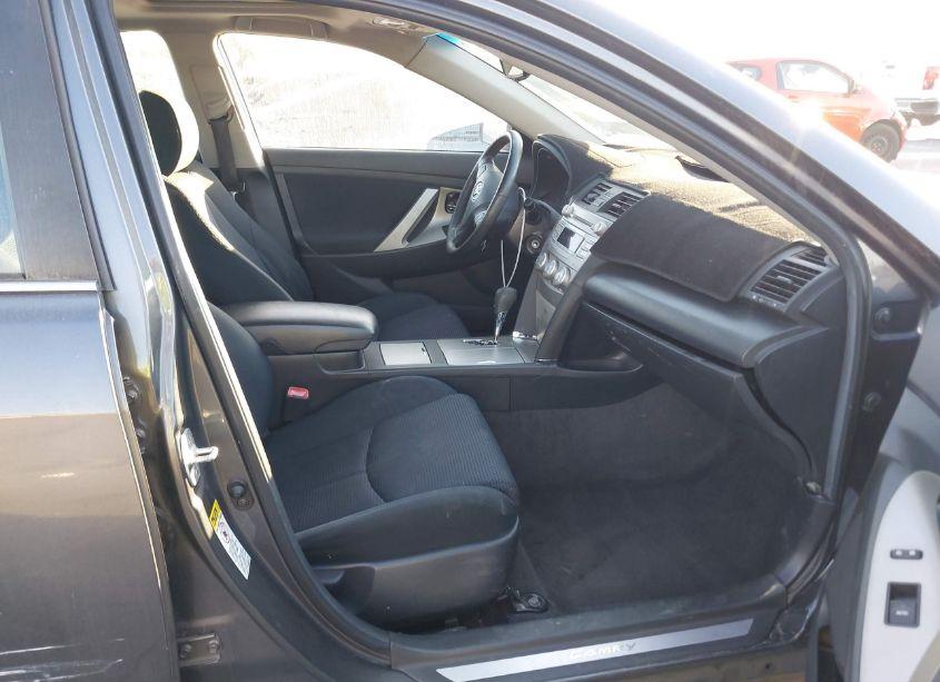 Photo 5 of 2011 Toyota Camry SE (VIN 4T1BF3EK9BU220103)