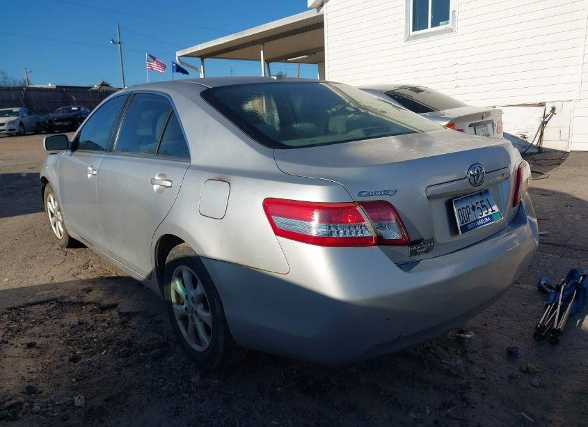 Photo 3 of 2011 Toyota Camry LE (VIN 4T1BF3EK9BU221672)