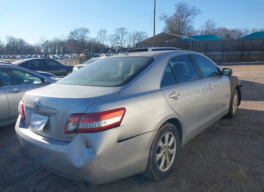 Photo 4 of 2011 Toyota Camry LE (VIN 4T1BF3EK9BU221672)