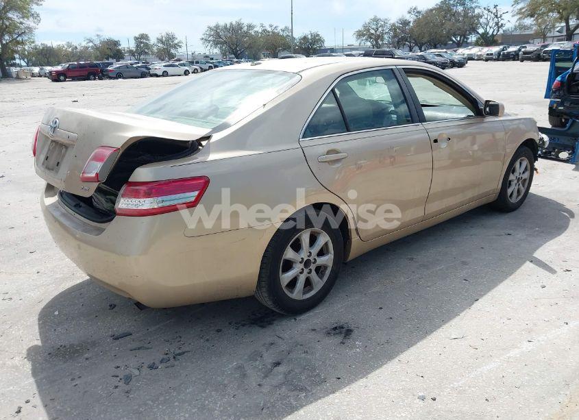 Photo 4 of 2011 Toyota Camry LE (VIN 4T1BF3EK9BU228511)
