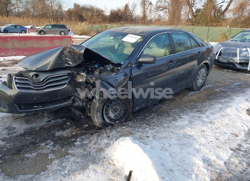 Photo 2 of 2011 Toyota Camry LE (VIN 4T1BF3EK9BU591164)