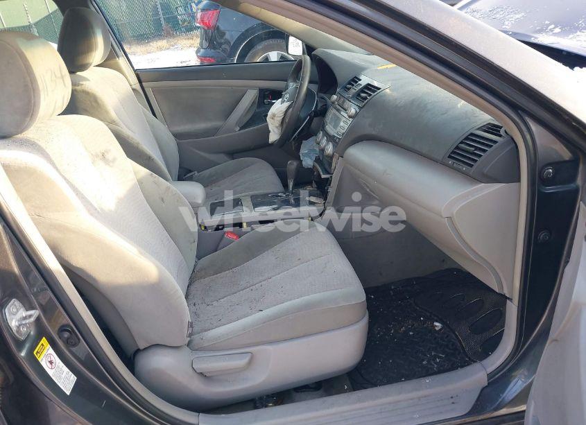 Photo 5 of 2011 Toyota Camry LE (VIN 4T1BF3EK9BU591164)