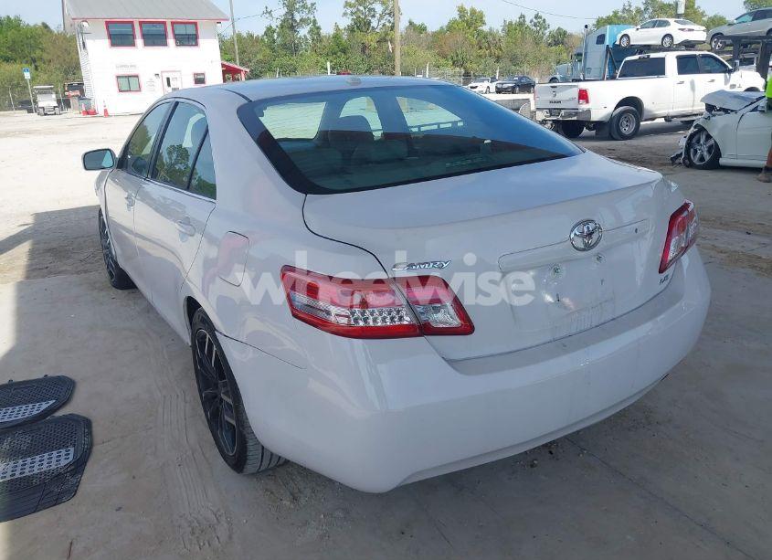 Photo 3 of 2011 Toyota Camry LE (VIN 4T1BF3EK9BU591505)