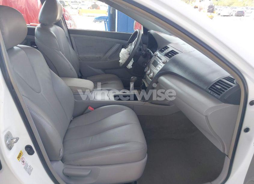 Photo 5 of 2011 Toyota Camry LE (VIN 4T1BF3EK9BU591505)