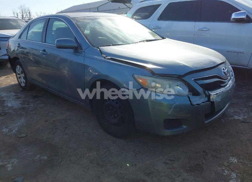 2011 Toyota Camry LE (VIN 4T1BF3EK9BU596297) main photo