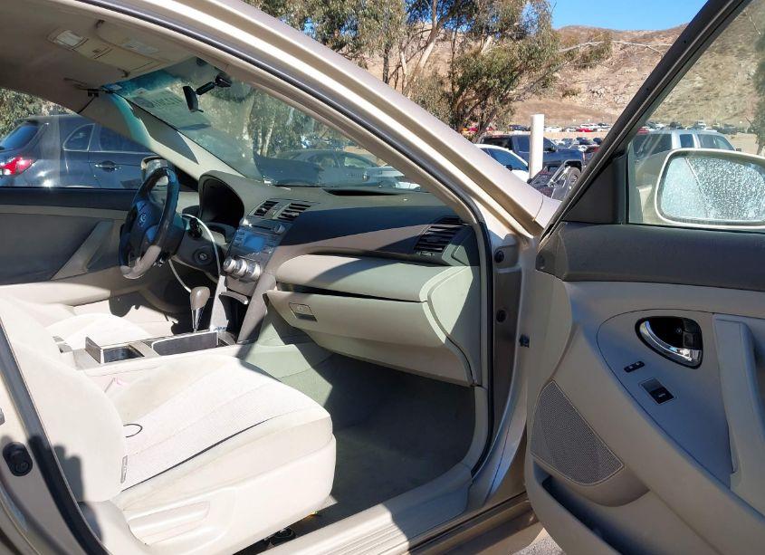 Photo 5 of 2011 Toyota Camry LE (VIN 4T1BF3EK9BU598776)