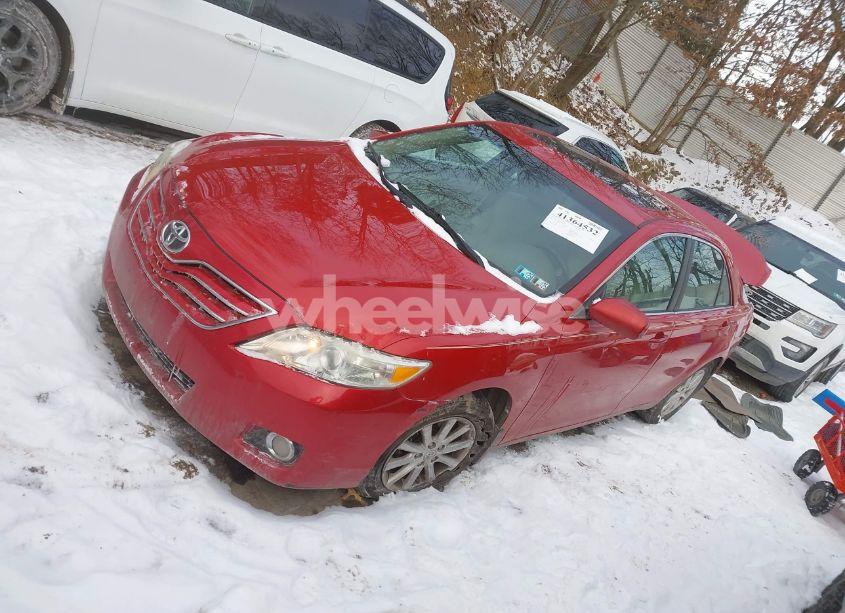 Photo 2 of 2011 Toyota Camry XLE (VIN 4T1BF3EK9BU618539)