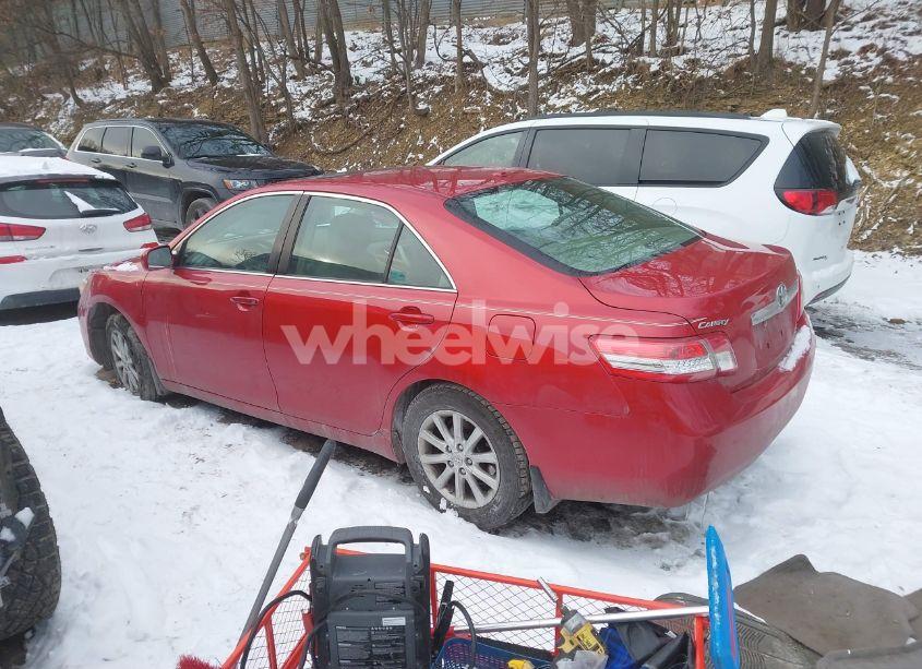 Photo 3 of 2011 Toyota Camry XLE (VIN 4T1BF3EK9BU618539)