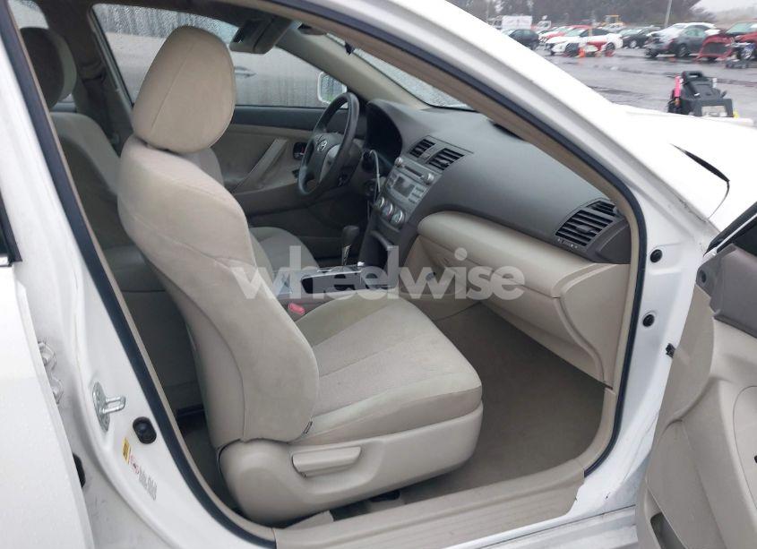 Photo 5 of 2011 Toyota Camry LE (VIN 4T1BF3EK9BU627743)