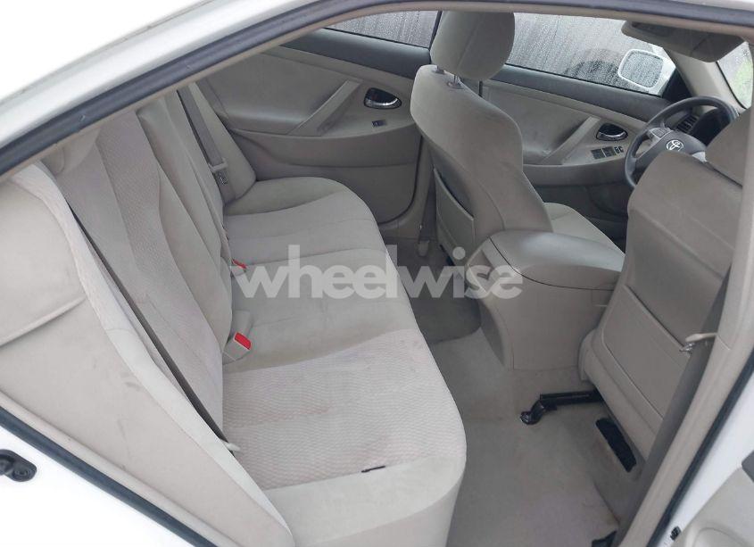 Photo 8 of 2011 Toyota Camry LE (VIN 4T1BF3EK9BU627743)