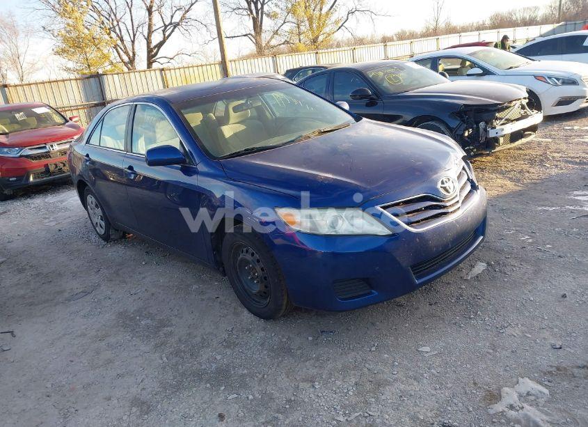 2011 Toyota Camry LE (VIN 4T1BF3EK9BU644929) main photo
