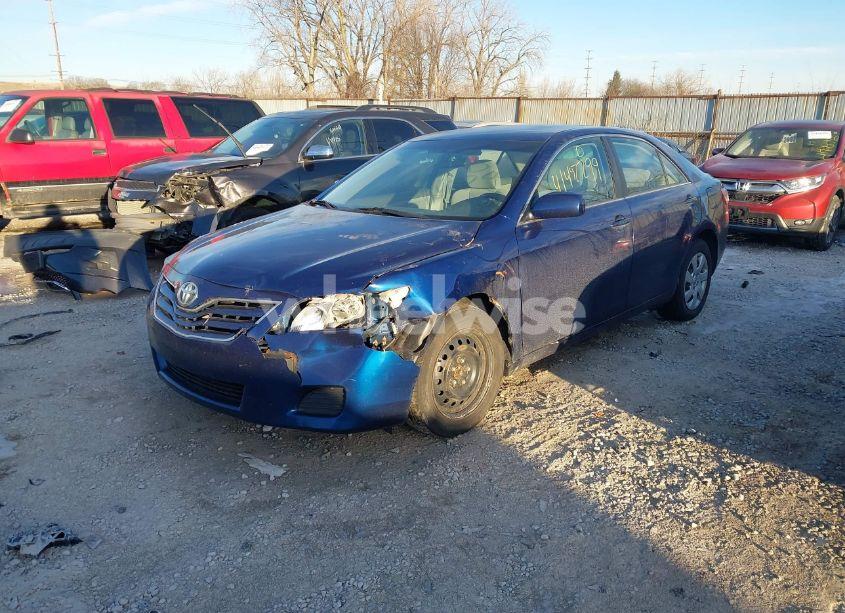 Photo 2 of 2011 Toyota Camry LE (VIN 4T1BF3EK9BU644929)