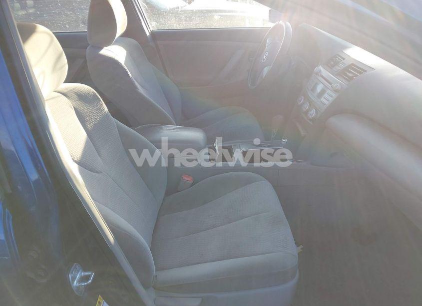 Photo 5 of 2011 Toyota Camry LE (VIN 4T1BF3EK9BU644929)