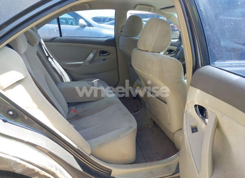 Photo 8 of 2011 Toyota Camry LE (VIN 4T1BF3EK9BU646289)