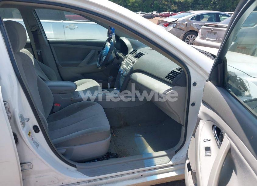 Photo 5 of 2011 Toyota Camry LE (VIN 4T1BF3EK9BU648768)