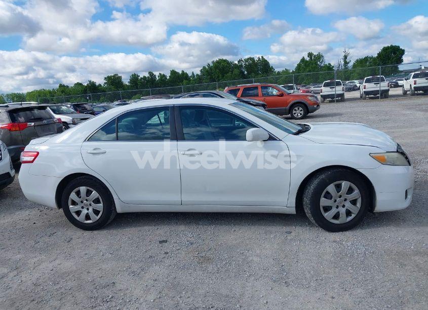 Photo 13 of 2011 Toyota Camry LE (VIN 4T1BF3EK9BU664789)