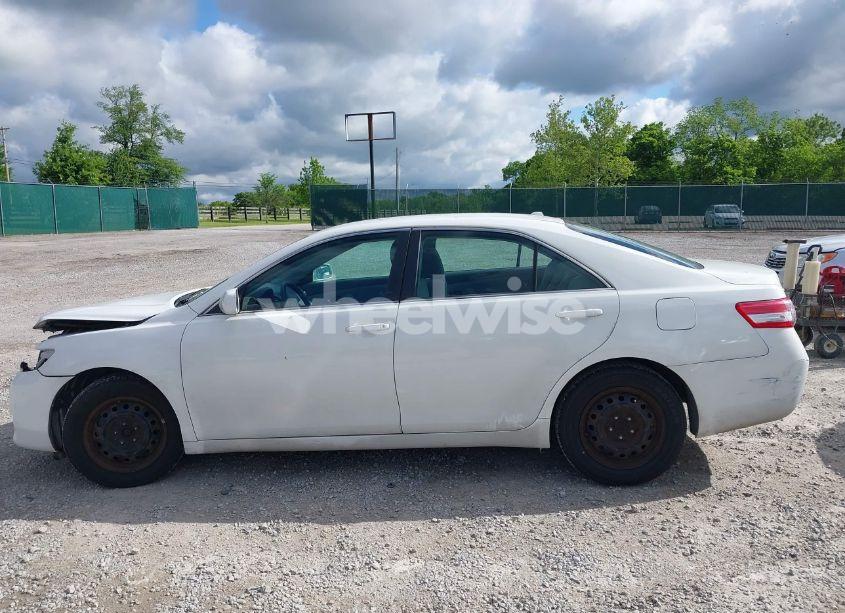 Photo 14 of 2011 Toyota Camry LE (VIN 4T1BF3EK9BU664789)