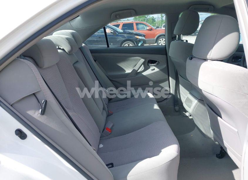 Photo 8 of 2011 Toyota Camry LE (VIN 4T1BF3EK9BU664789)