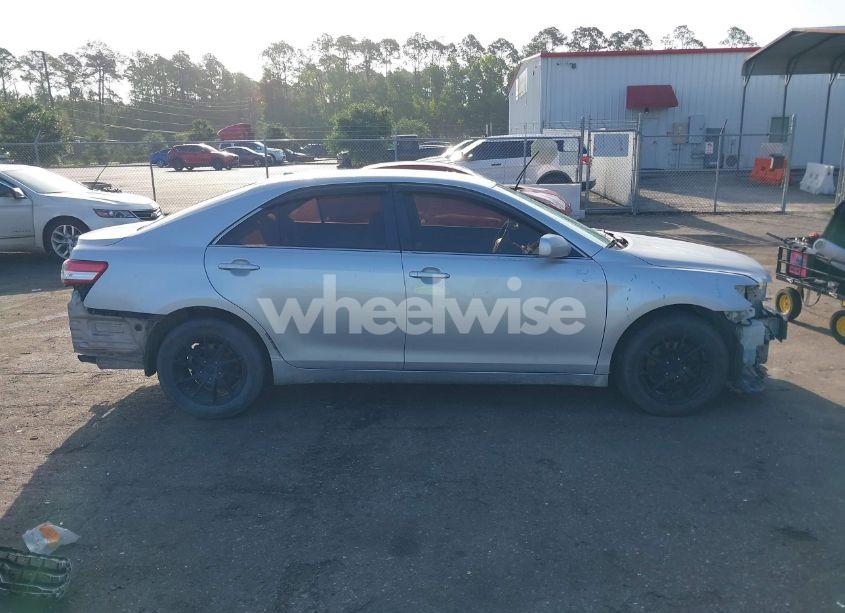 Photo 13 of 2011 Toyota Camry LE (VIN 4T1BF3EK9BU690874)