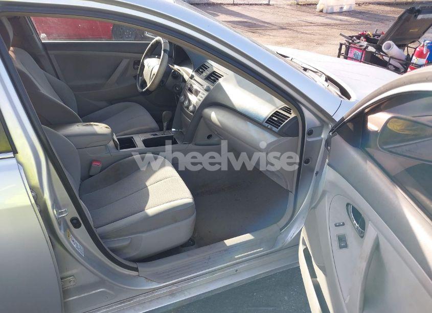 Photo 5 of 2011 Toyota Camry LE (VIN 4T1BF3EK9BU690874)