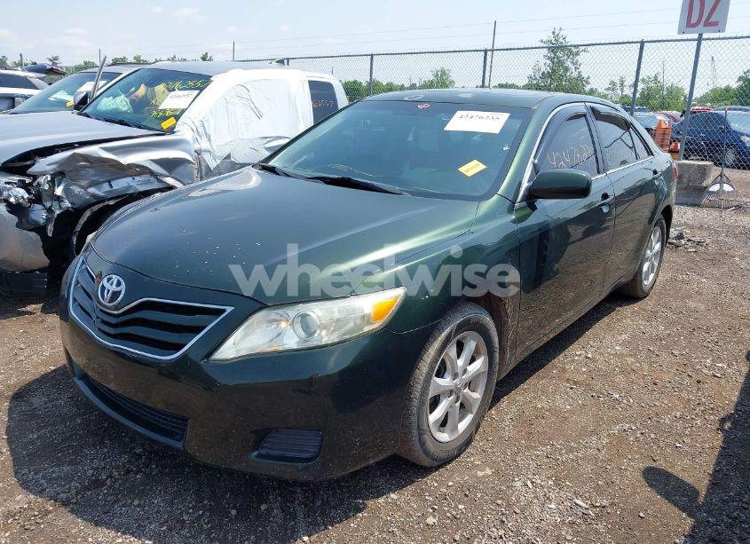 Photo 2 of 2011 Toyota Camry LE (VIN 4T1BF3EK9BU701940)