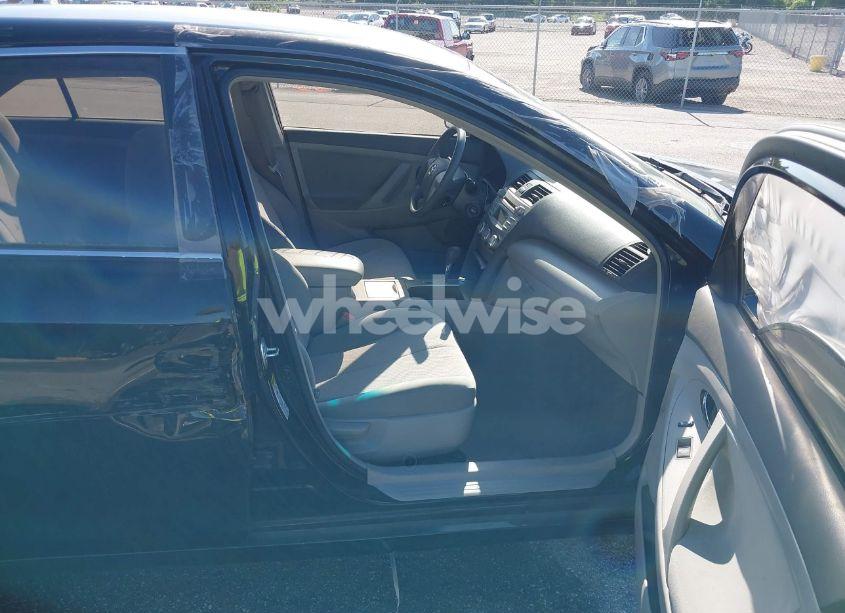 Photo 5 of 2011 Toyota Camry LE (VIN 4T1BF3EK9BU705003)