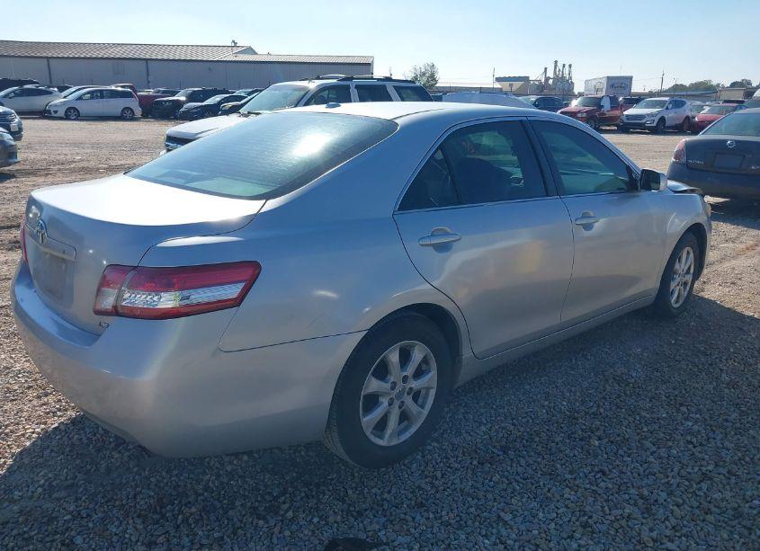 Photo 4 of 2011 Toyota Camry LE (VIN 4T1BF3EK9BU707415)