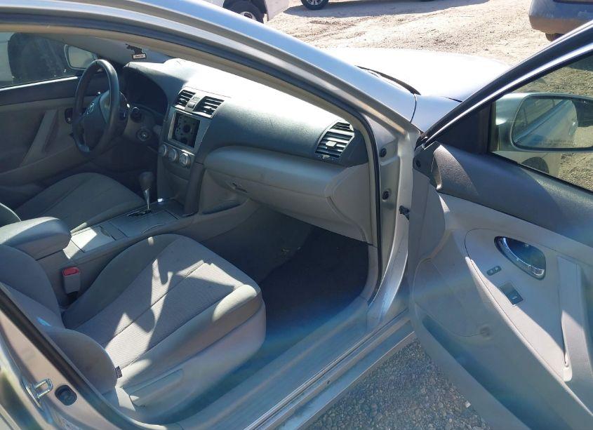 Photo 5 of 2011 Toyota Camry LE (VIN 4T1BF3EK9BU707415)