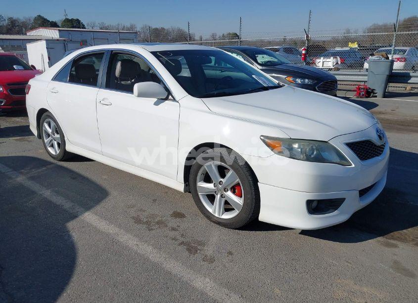 2011 Toyota Camry SE (VIN 4T1BF3EK9BU718866) main photo
