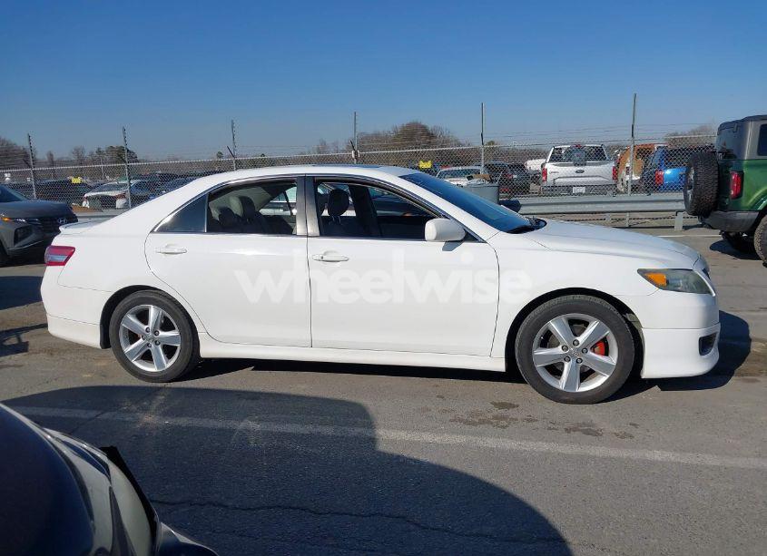 Photo 13 of 2011 Toyota Camry SE (VIN 4T1BF3EK9BU718866)