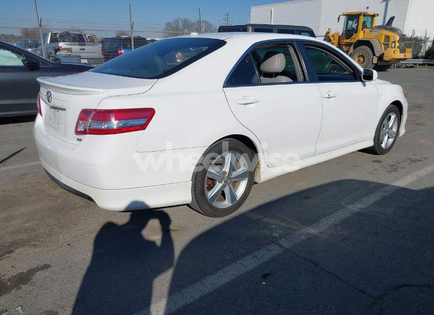 Photo 4 of 2011 Toyota Camry SE (VIN 4T1BF3EK9BU718866)