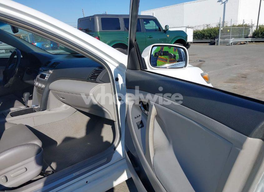 Photo 5 of 2011 Toyota Camry SE (VIN 4T1BF3EK9BU718866)