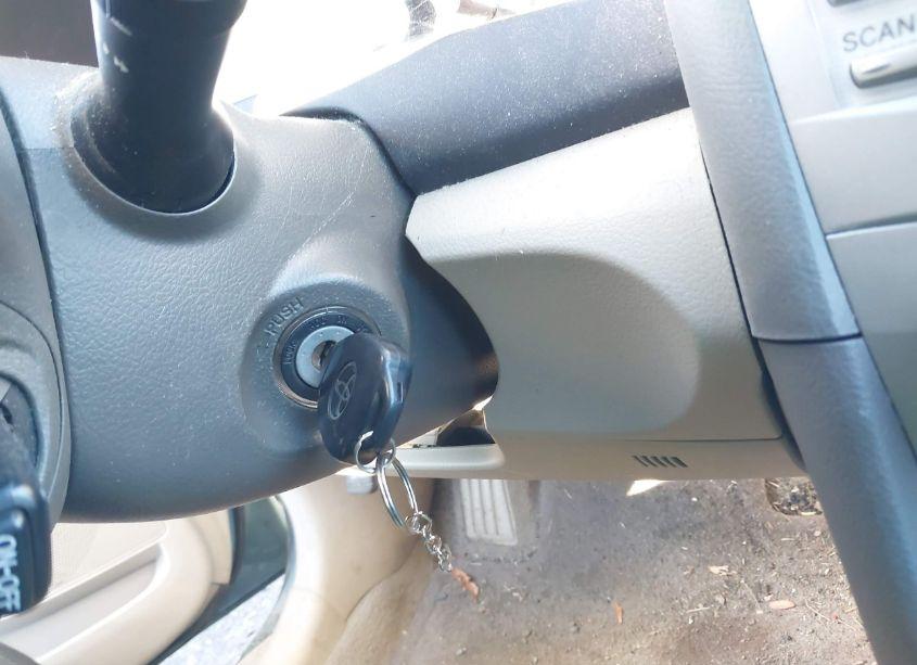 Photo 11 of 2011 Toyota Camry LE (VIN 4T1BF3EK9BU721413)