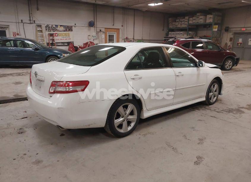 Photo 4 of 2011 Toyota Camry SE (VIN 4T1BF3EK9BU737868)