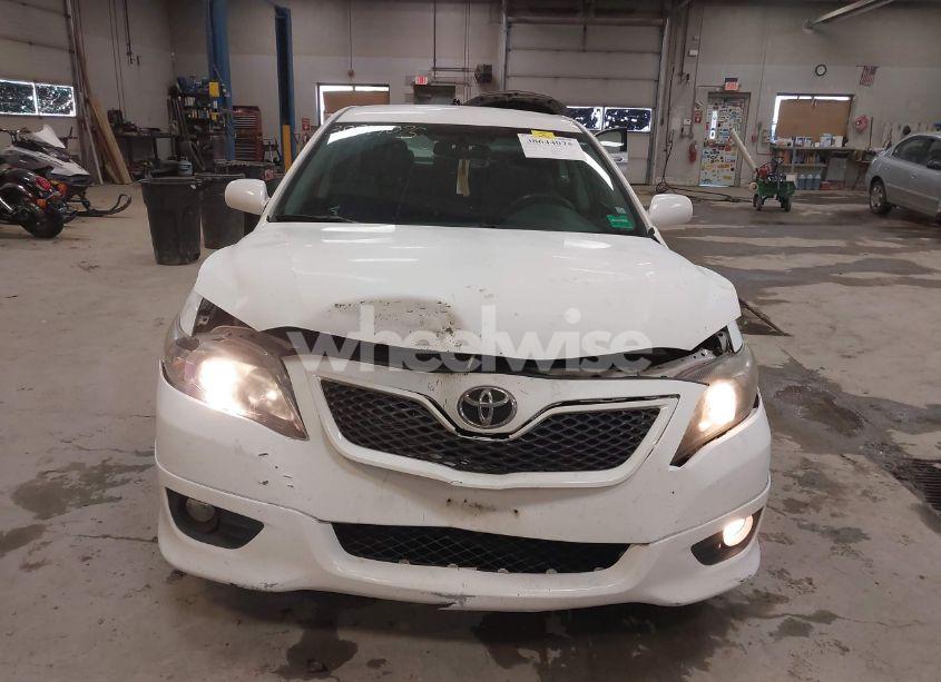 Photo 6 of 2011 Toyota Camry SE (VIN 4T1BF3EK9BU737868)