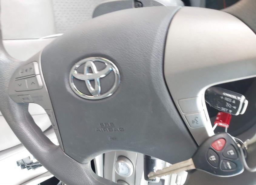 Photo 11 of 2011 Toyota Camry LE (VIN 4T1BF3EK9BU743587)