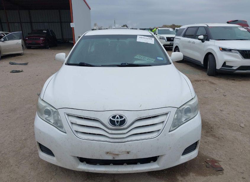 Photo 12 of 2011 Toyota Camry LE (VIN 4T1BF3EK9BU743587)
