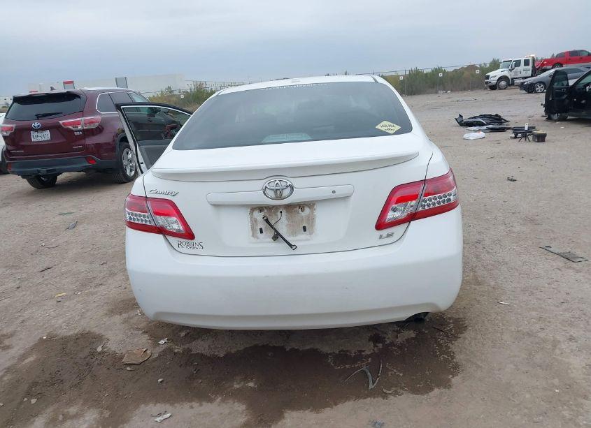 Photo 16 of 2011 Toyota Camry LE (VIN 4T1BF3EK9BU743587)