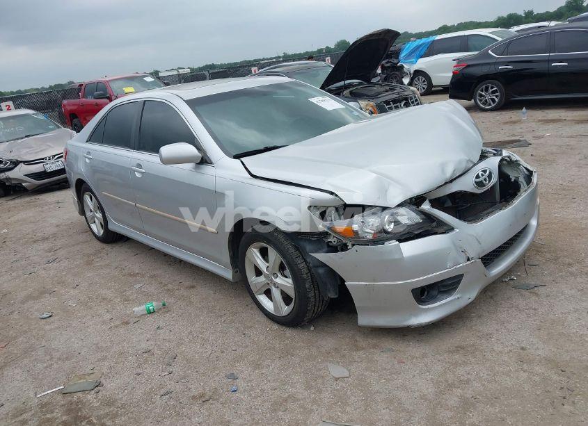 2011 Toyota Camry SE (VIN 4T1BF3EK9BU748210) main photo