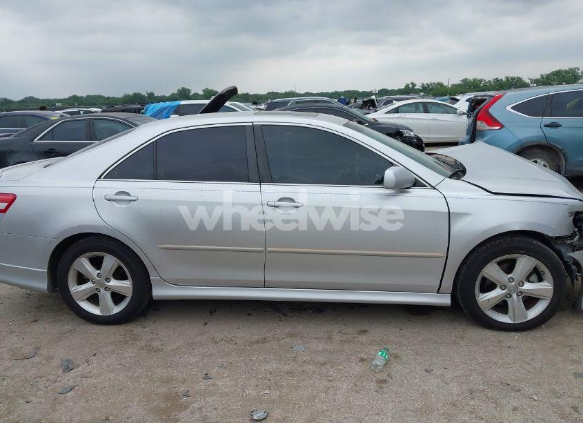 Photo 13 of 2011 Toyota Camry SE (VIN 4T1BF3EK9BU748210)