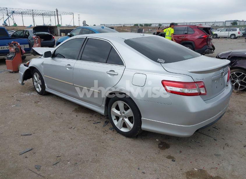 Photo 3 of 2011 Toyota Camry SE (VIN 4T1BF3EK9BU748210)